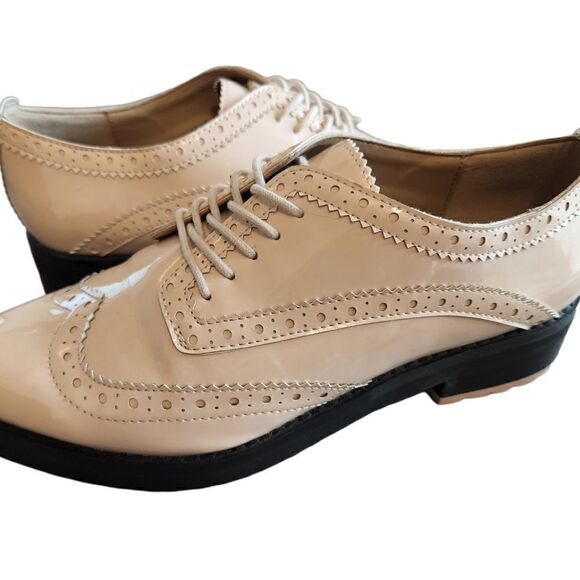 GUNMETAL Marushka Ivory Patent Leather Wingtip Oxford Sneakers Size 6.5 - Picture 1 of 5